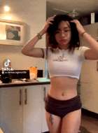 Sexy little asian tic tocer